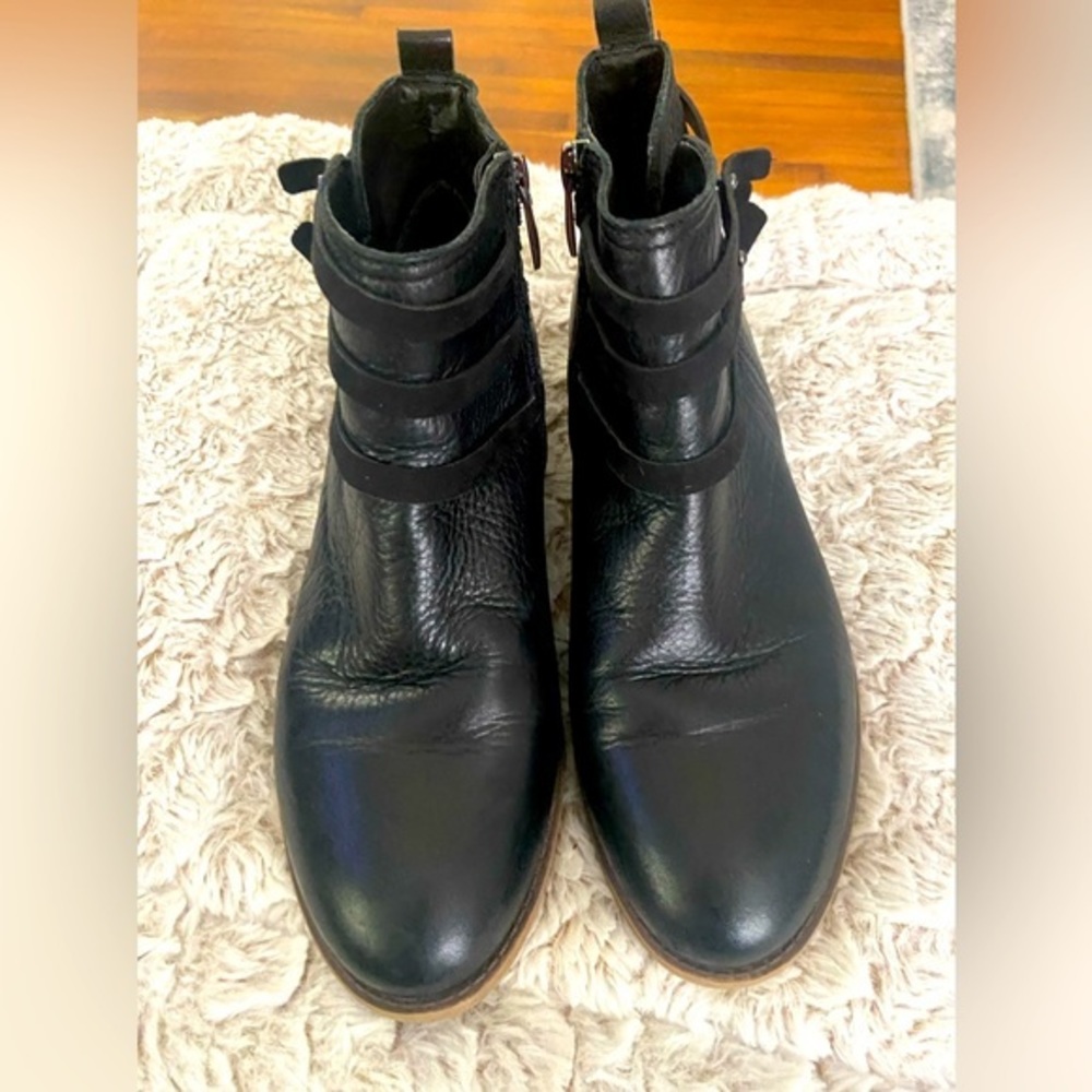 Franco Sarto Kadrien‎  Ankle Booties Size 8.5